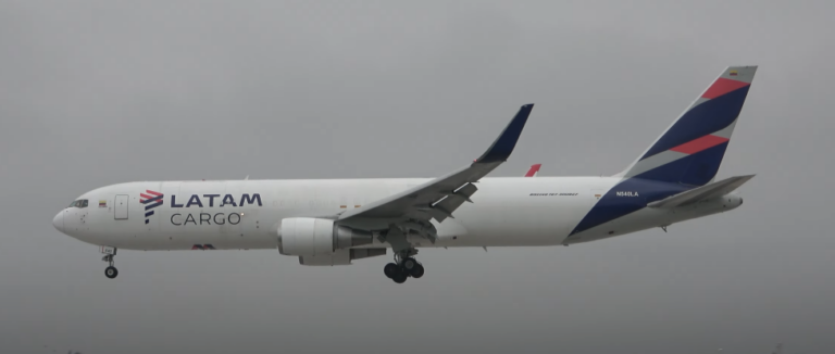 LATAM Cargo met lawaaiige Boeing 767 is van Schiphol verdwenen