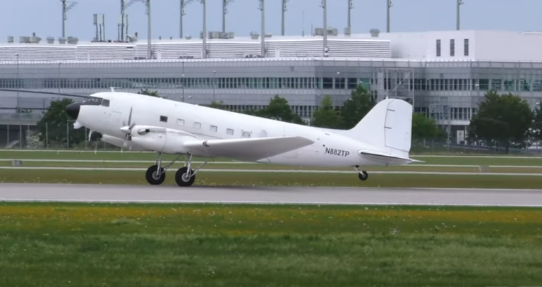 What is the role of 79-years old DC3 N882TP?