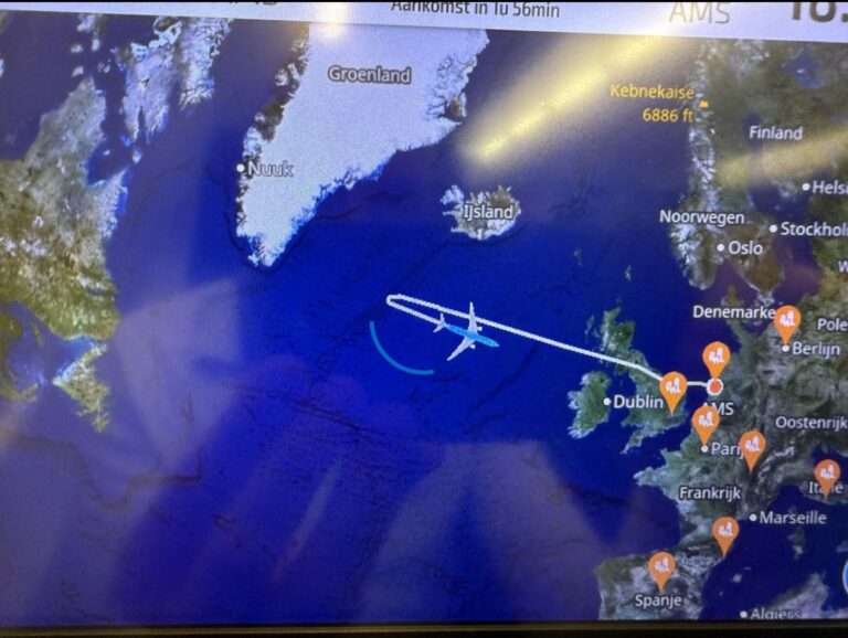 Fout! KLM Airbus A330 keert midden boven de oceaan  terug naar Schiphol vanwege  onderhoudsbeurt