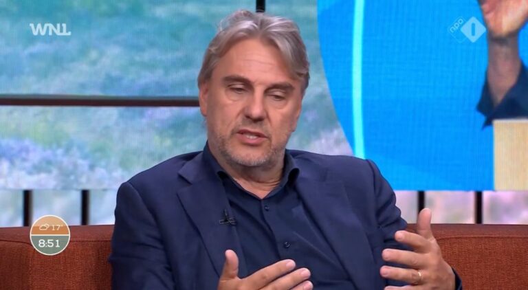 Yoeri Albrecht slaat op nationale televisie wartaal  uit over GPS-storing vliegtuig Von der Leyen