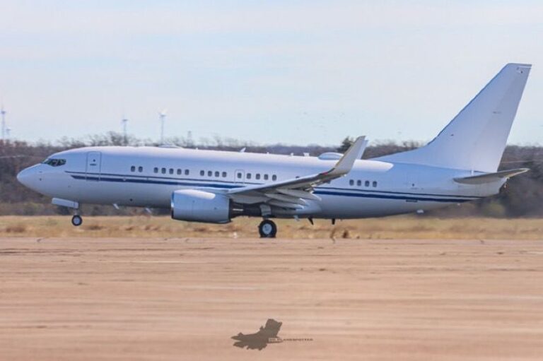 The mysterious C-40 19-2404 / N235JF and its role