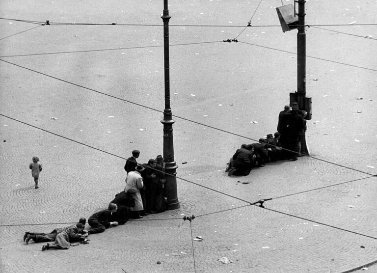 Historische stichting Damslachtoffers tweemaal doelwit van ANP-claim: vier van zes foto’s betreft geen inbreuk op auteursrecht