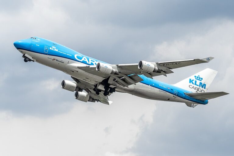 KLM haalt drie vrachtvluchten per week uit de nacht op Schiphol